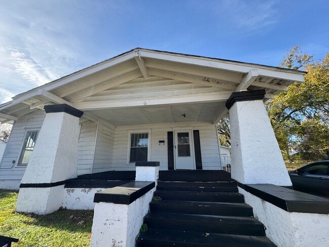 property at 1 B St NE
