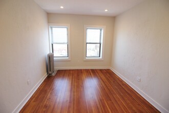 12 Holden St, Unit 2 in Boston, MA - Building Photo - Building Photo