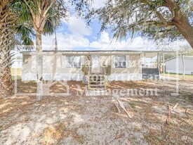 4325 Upper Meadow Ridge Ave in Mulberry, FL - Building Photo