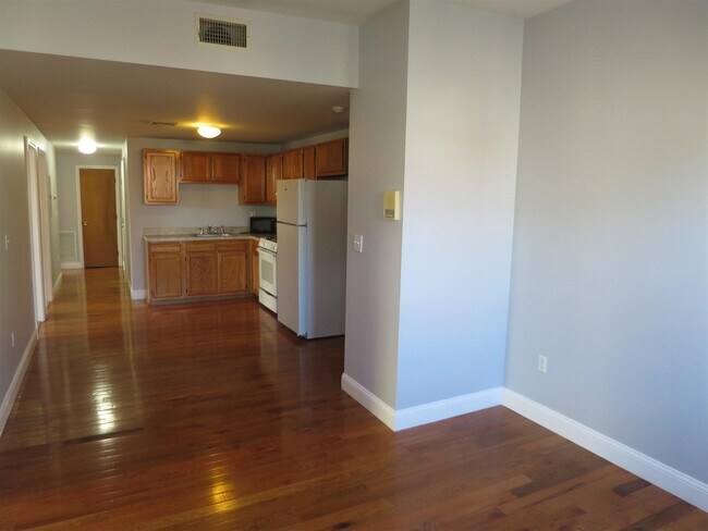 360 Somerville Ave, Unit 3 in Somerville, MA - Building Photo - Building Photo