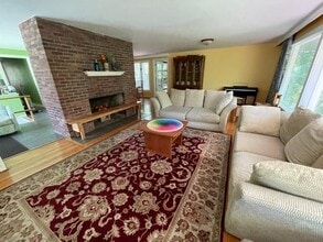 419 Triphammer Rd in Ithaca, NY - Foto de edificio - Building Photo