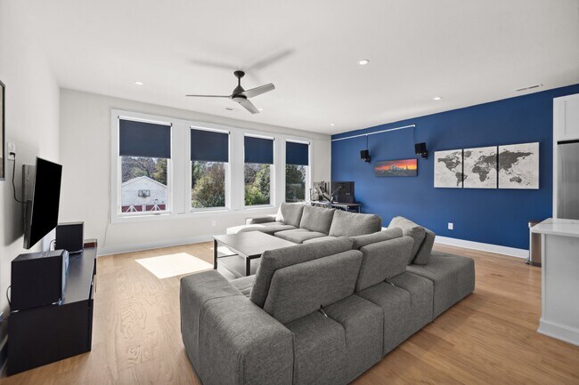 1553 Pinecrest Ave in Charlotte, NC - Building Photo - Building Photo