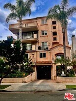 8609 W Knl Dr in West Hollywood, CA - Building Photo