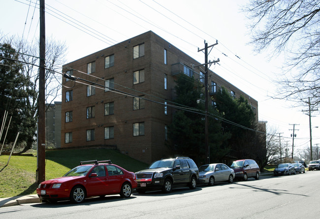 The Nicole in Arlington, VA - Foto de edificio - Building Photo