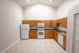 315 Melissa Dr in Lehigh Acres, FL - Building Photo - Building Photo