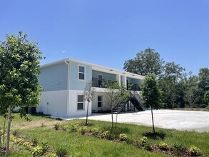 2301 Fox Hollow Dr in Titusville, FL - Building Photo - Building Photo