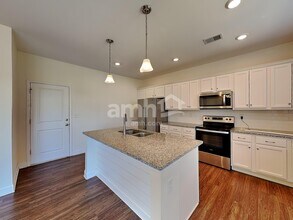 2487 Napa Valley Dr in Villa Rica, GA - Foto de edificio - Building Photo