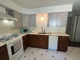 415 N Dunn St in Bloomington, IN - Building Photo