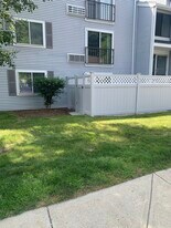 6 Village Rock Ln, Unit 13 in Natick, MA - Building Photo