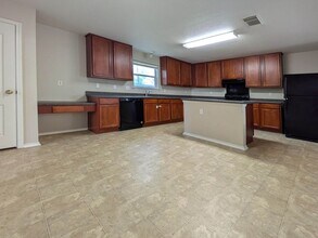 11007 Braes Grove in San Antonio, TX - Building Photo - Building Photo