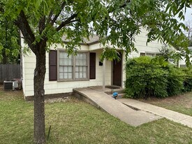3305 31st St in Lubbock, TX - Building Photo
