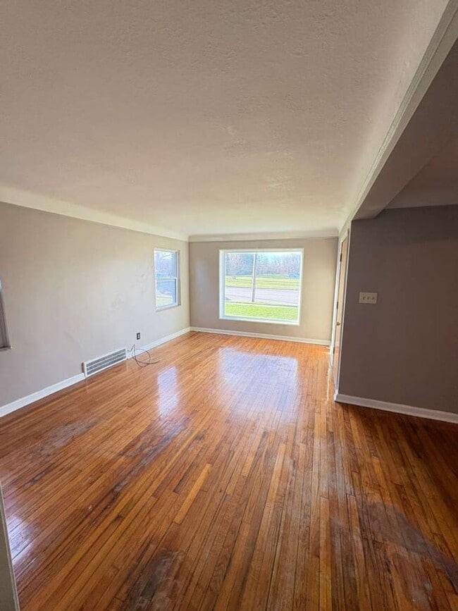 18015 Harvard Ave in Cleveland, OH - Building Photo - Building Photo