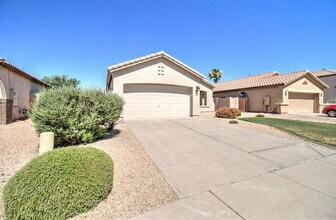 1000 S Roanoke St in Gilbert, AZ - Building Photo - Building Photo