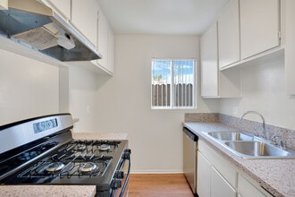 Beachside Apartments in Anaheim, CA - Building Photo - Interior Photo