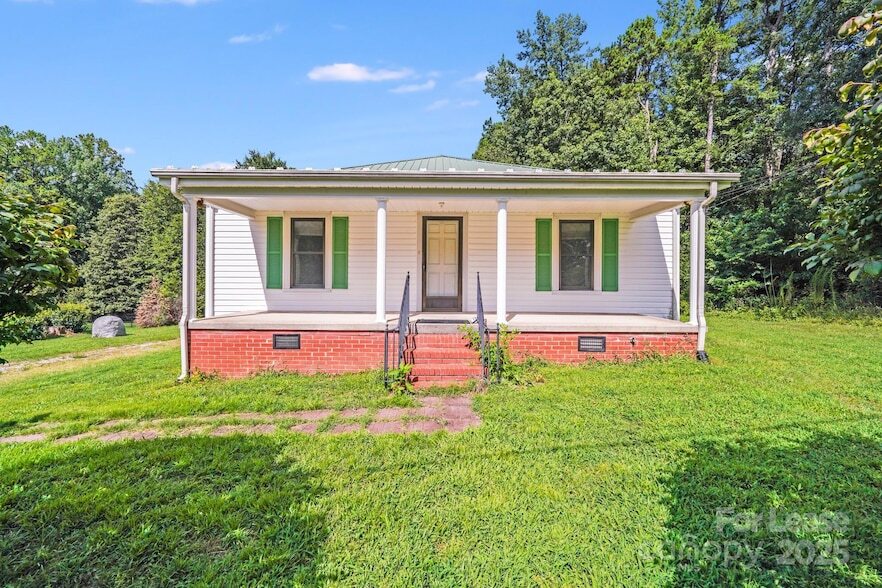 5135 Tucker Ave in Kannapolis, NC - Building Photo