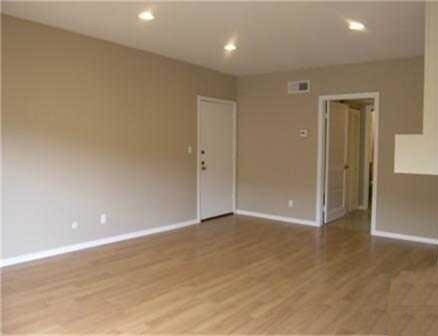 12940 Riverside Dr, Unit 203 in Sherman Oaks, CA - Foto de edificio