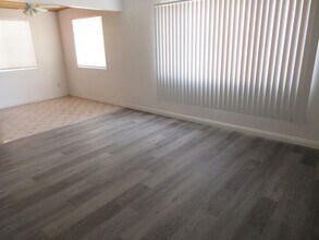 219 W Robertson Rd in Ridgecrest, CA - Building Photo - Building Photo