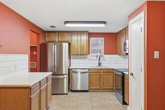 316 Comiskey Ct in Saginaw, TX - Building Photo - Building Photo