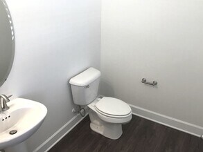 5262 Lake Maxwell Dr in Nashville, TN - Foto de edificio - Building Photo