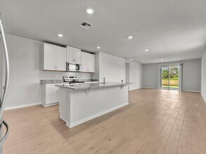 176 Whiteland Bnd in Nokomis, FL - Building Photo - Building Photo