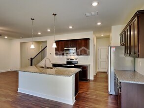 800 Headland Wy in Canton, GA - Building Photo - Building Photo