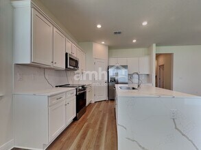 27403 St Andrews Ave in Wesley Chapel, FL - Building Photo - Building Photo