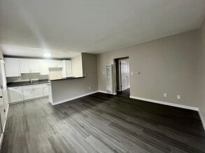 1604 Henderson Ave in Long Beach, CA - Building Photo - Building Photo