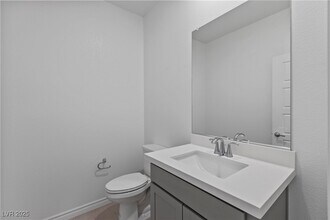 3546 Luciana Gln Ave in Henderson, NV - Foto de edificio - Building Photo