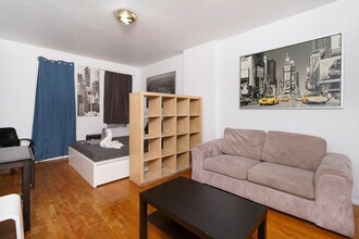 131 E 94th St in New York, NY - Building Photo - Building Photo