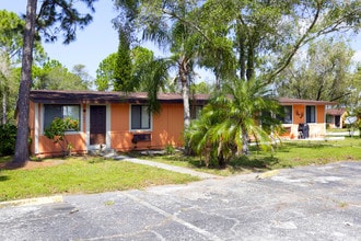 Apollo Beach Villa in Apollo Beach, FL - Foto de edificio - Building Photo