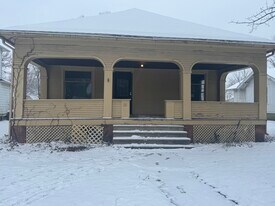 32 S Virginia Ave in Danville, IL - Building Photo