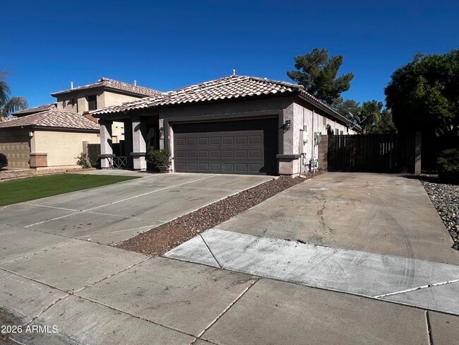 1227 S Kendra St in Gilbert, AZ - Building Photo - Building Photo