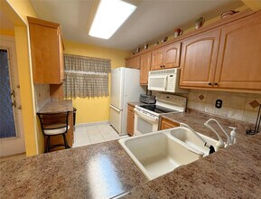 9501 Seagrape Dr in Davie, FL - Building Photo - Building Photo