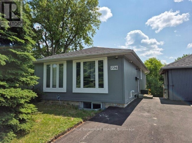 property at 726 Grandview Dr