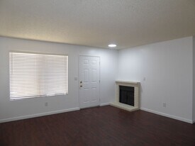 824 Capehart Ct in Ridgecrest, CA - Building Photo