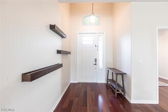 9282 Palm Island Cir in Ft. Myers, FL - Building Photo - Building Photo