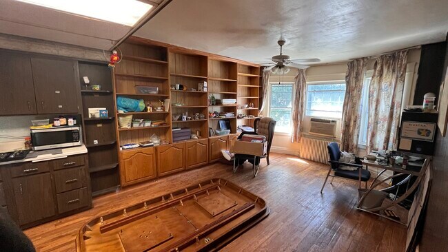 5859 Hobart St, Unit 2