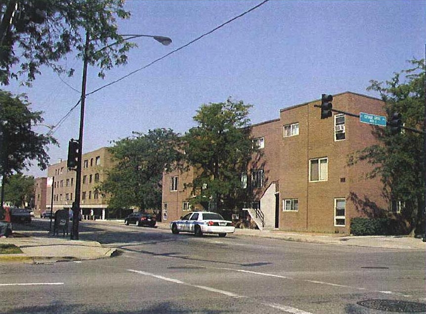 Woodlawn in Chicago, IL - Building Photo