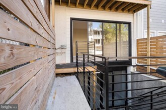 28 Todd Pl NE in Washington, DC - Building Photo - Building Photo