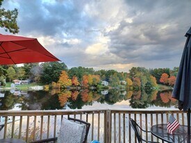 12 Oak Ln in Spencer, MA - Building Photo