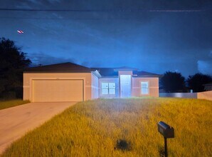 2502 28th St SW in Lehigh Acres, FL - Building Photo - Building Photo