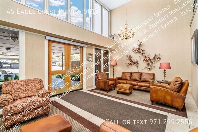 45 Eagle Crest Dr in Lake Oswego, OR - Building Photo - Building Photo