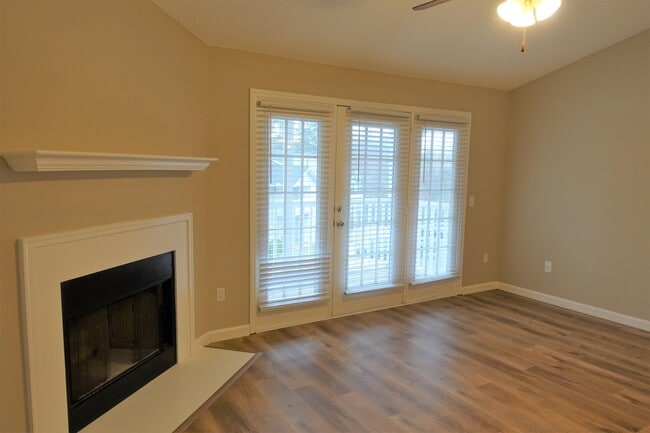 205 Pelham Square Way in Greer, SC - Building Photo - Building Photo