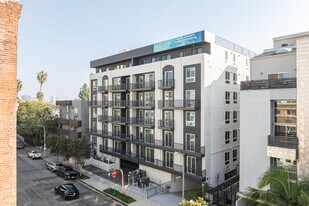 7050 Hawthorn – Coliving + Traditional Units in Los Angeles, CA - Building Photo