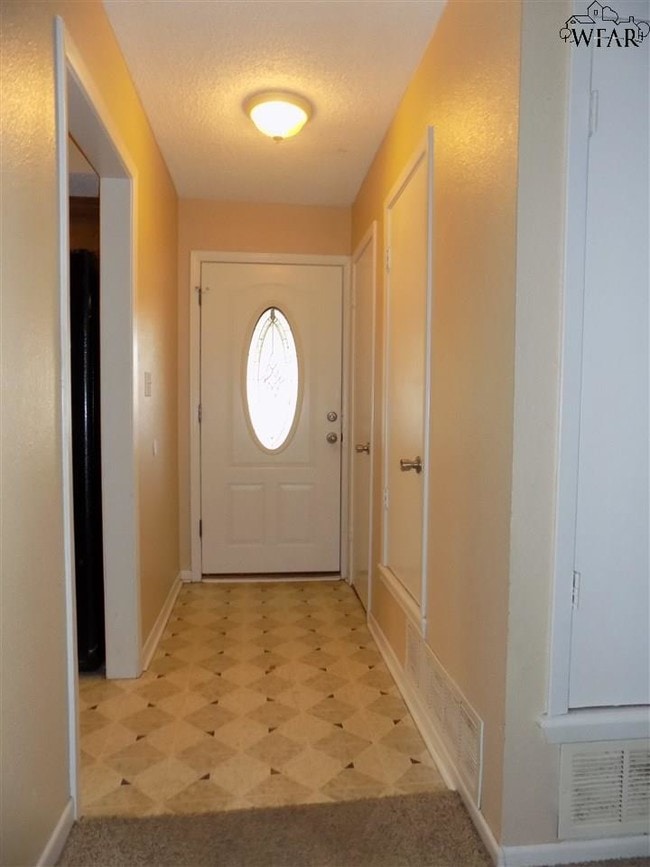 988 Victoria Dr in Burkburnett, TX - Building Photo - Building Photo
