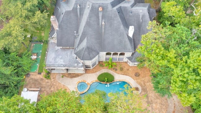 property at 70 N Skyflower Ct