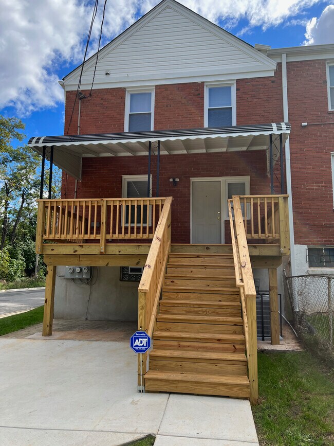 4064 Edgewood Rd in Baltimore, MD - Building Photo - Building Photo