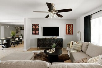 6937 E Moreland St in Scottsdale, AZ - Building Photo - Building Photo
