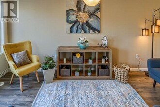 683 Laking Terrace in Milton, ON - Building Photo - Building Photo