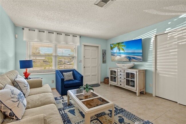 property at 1238 Forsyth Dr